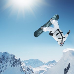 开云官网-赛车事故引发安保升级，FIA紧急发布技术指导，赛车比赛事故几率多大