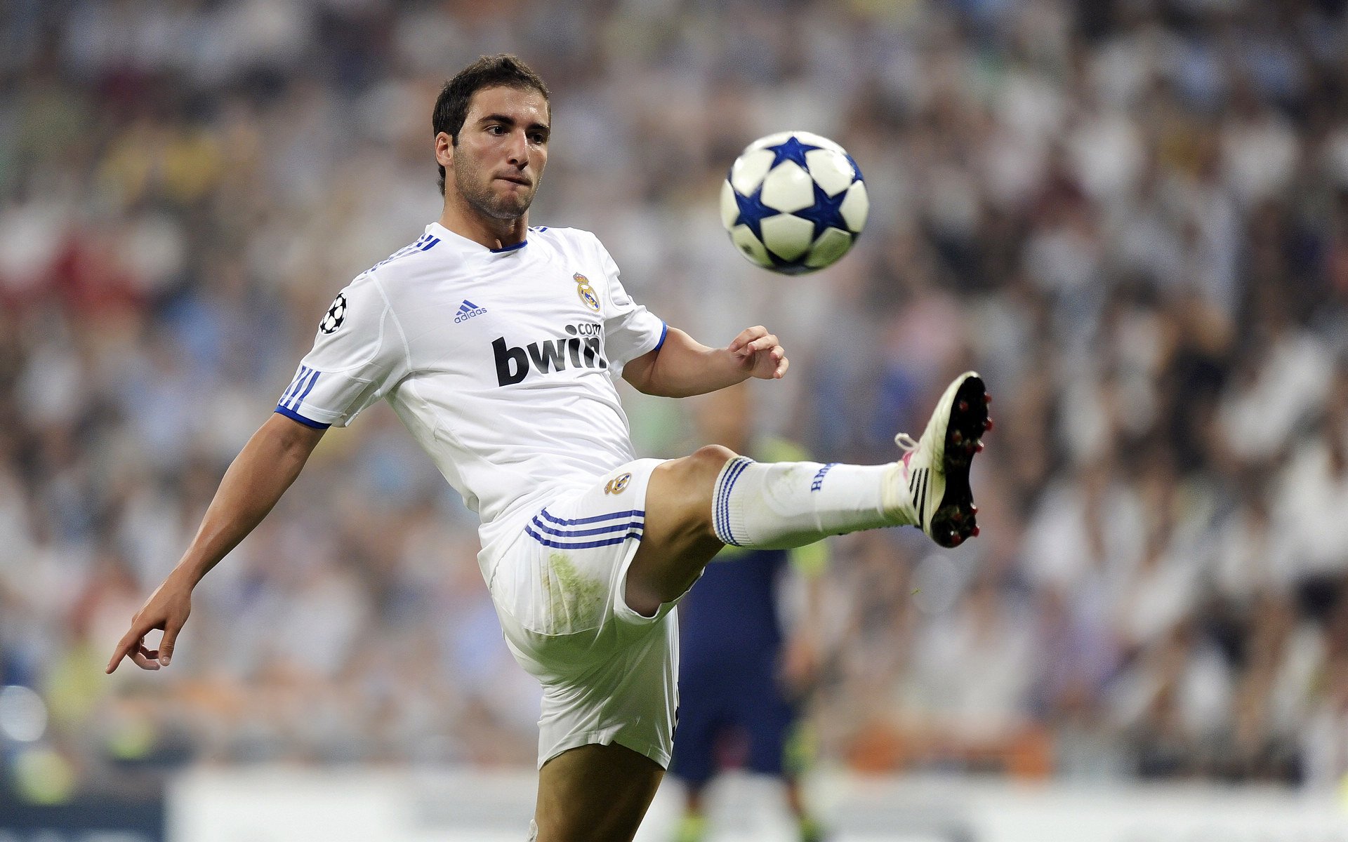 _潮流滑雪服：科技与时尚的完美结合_，滑雪服装