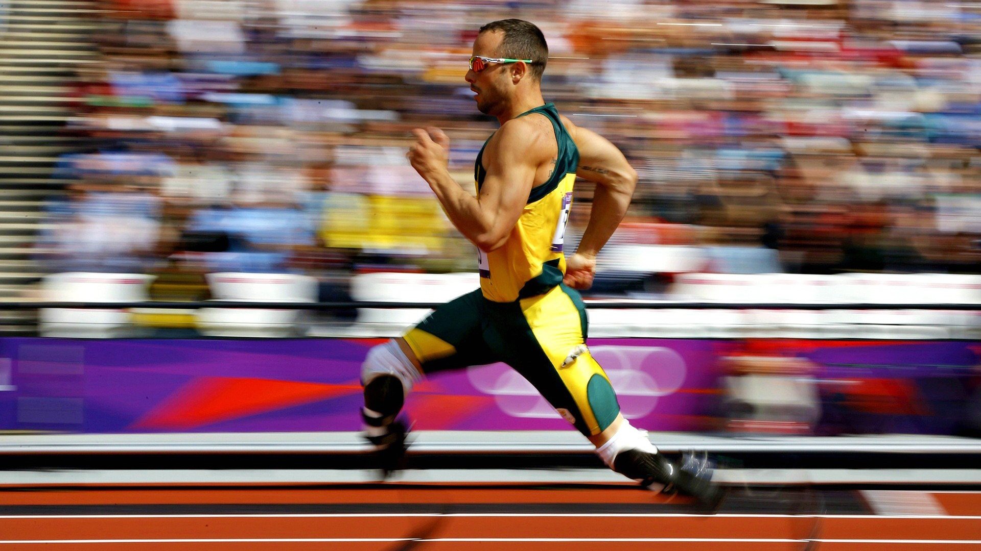 雄鹿核心中锋回应交易传闻:我忠于密尔沃基,密尔沃基雄鹿队总冠军